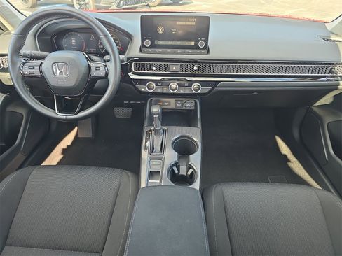 Used 2023 Honda Civic EX image 9