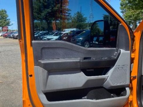 Used 2024 Ford F550 2WD Regular Cab Super Duty image 15