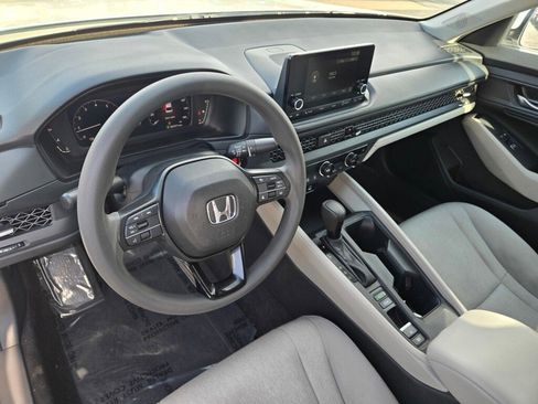 Certified 2023 Honda Accord EX image 12