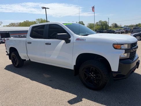 Used 2020 Chevrolet Silverado 1500 Custom Trail Boss w/ Custom Convenience Package AWD/4WD image 7