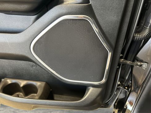 Used 2019 RAM 1500 Laramie AWD/4WD image 30