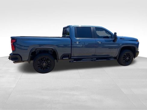 Used 2025 Chevrolet Silverado 2500 LT w/ Trail Boss Package AWD/4WD image 12
