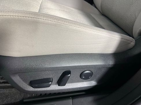 Used 2024 Nissan Rogue SV image 22