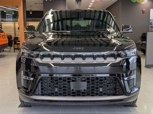 New 2026 Jeep Grand Wagoneer Summit w/ Premium Group III image 11