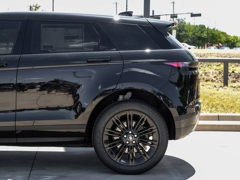 New 2026 Land Rover Range Rover Evoque S AWD/4WD image 17