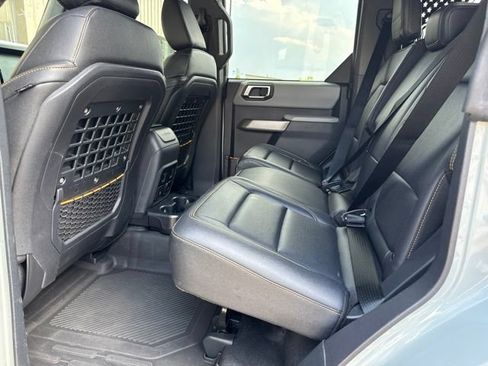 Used 2022 Ford Bronco Badlands AWD/4WD image 12