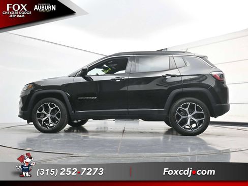 Used 2024 Jeep Compass Limited AWD/4WD image 20