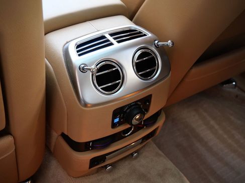 Used 2013 Rolls-Royce Ghost RWD image 26