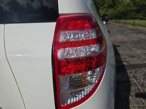 Used 2012 Toyota RAV4 4WD w/ Value Pkg image 10