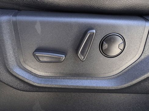 Used 2022 Ford F250 Lariat w/ Lariat Value Package image 26