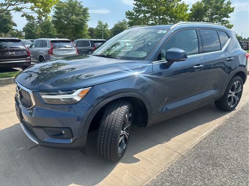 Used 2022 Volvo XC40 T5 Inscription w/ Advanced Package AWD/4WD image 4