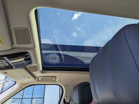 Used 2020 Land Rover Range Rover HSE image 29