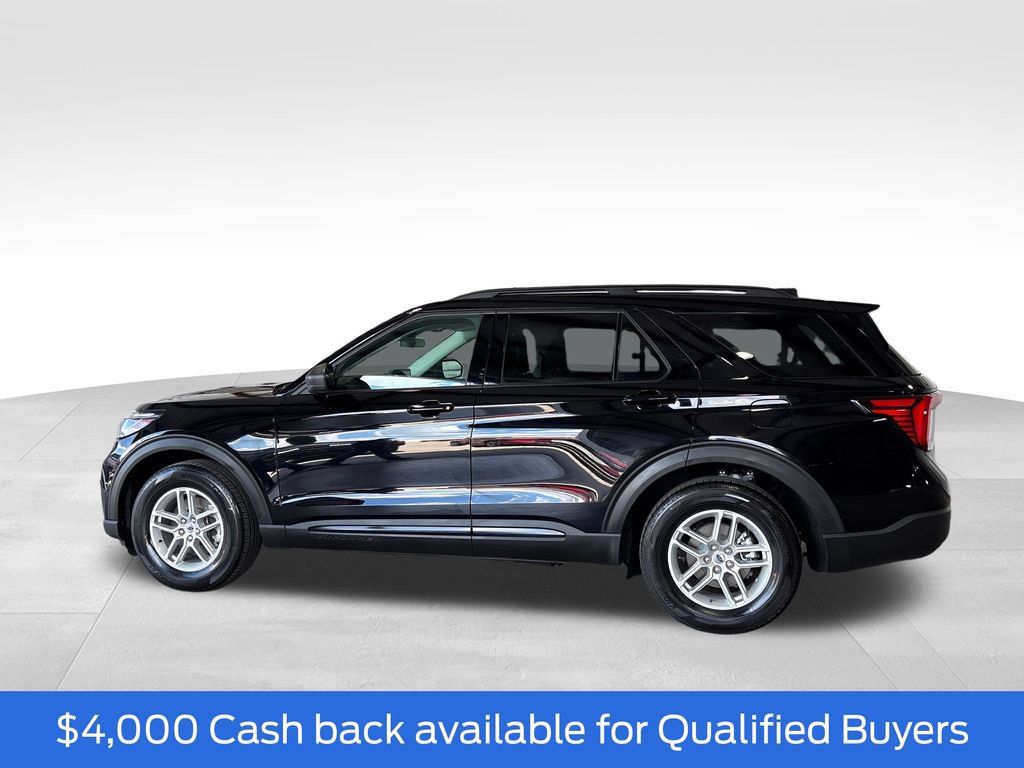 New 2026 Ford Explorer Active RWD image 2