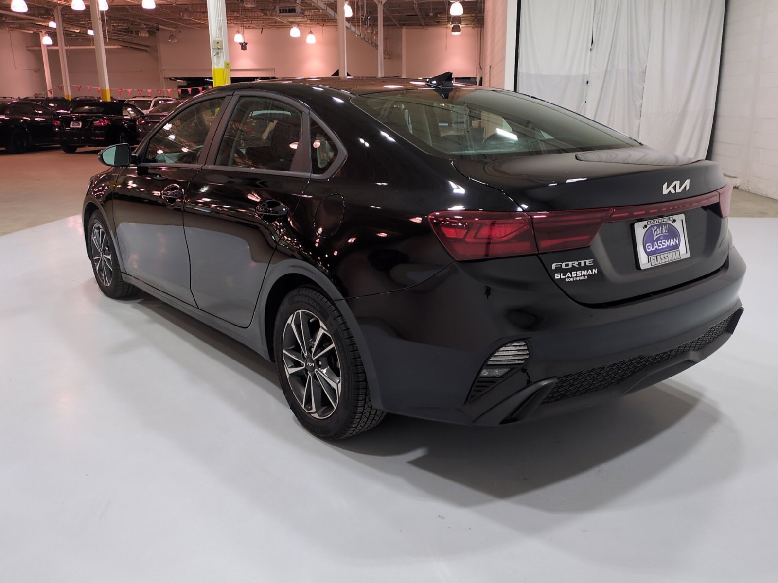 Certified 2023 Kia Forte LXS w/ LXS Technology Package FWD image 5