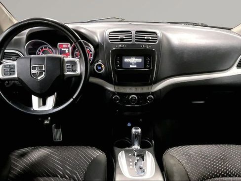 Used 2020 Dodge Journey SE w/ SE Popular Equipment Group image 8