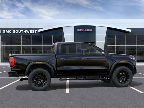 New 2026 GMC Canyon Denali w/ LPO, Denali Black Edition AWD/4WD image 5