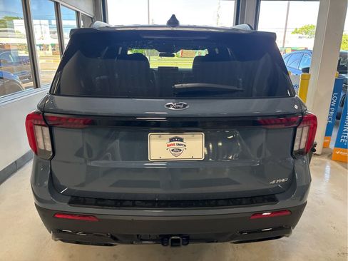 New 2026 Ford Explorer ST-Line AWD/4WD image 5