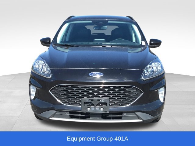 Used 2022 Ford Escape Titanium AWD/4WD image 2