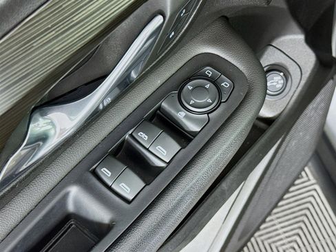 Certified 2023 GMC Terrain SLE w/ Driver Convenience Package image 18