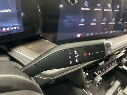 New 2026 Chevrolet Tahoe Premier w/ Sun And Tow Package AWD/4WD image 20