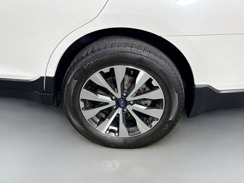 Used 2017 Subaru Outback 2.5i Limited AWD/4WD image 38