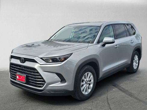 Certified 2026 Toyota Grand Highlander FWD image 7