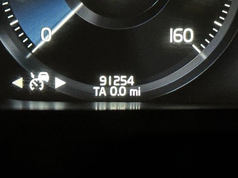 Used 2017 Volvo XC90 T6 Inscription w/ Vision Package image 41