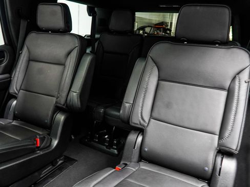 Used 2023 GMC Yukon Denali RWD image 46