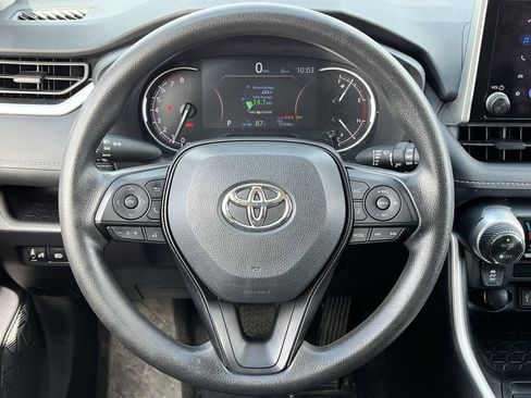 Used 2024 Toyota RAV4 XLE FWD image 11