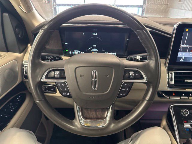 Used 2019 Lincoln Navigator Reserve w/ Cargo Package AWD/4WD image 27