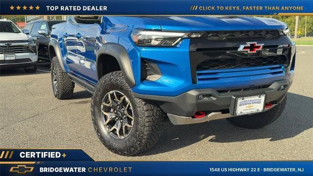 Used 2023 Chevrolet Colorado ZR2 AWD/4WD image 2