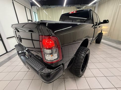 Used 2022 RAM 2500 Big Horn w/ Night Edition image 5
