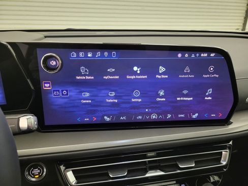 New 2026 Chevrolet Traverse LT w/ Sun and Wheel Package image 8