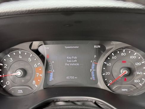 Used 2023 Jeep Compass Latitude w/ Sun and Sound Group AWD/4WD image 15