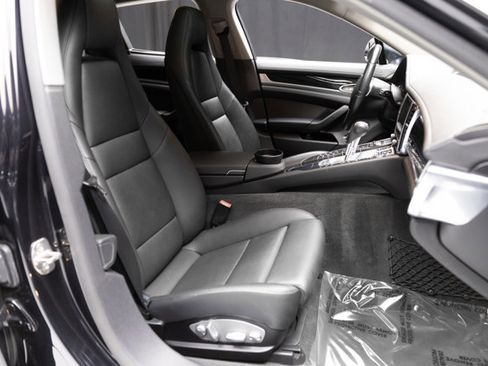 Used 2016 Porsche Panamera S image 10