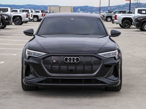 Used 2023 Audi e-tron S Prestige w/ Prestige Package image 2