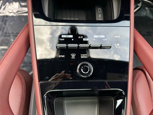 Used 2026 Porsche Cayenne E-Hybrid Coupe AWD/4WD image 26