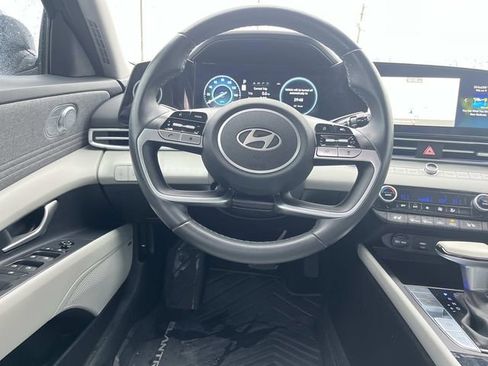 Certified 2024 Hyundai Elantra Limited image 13