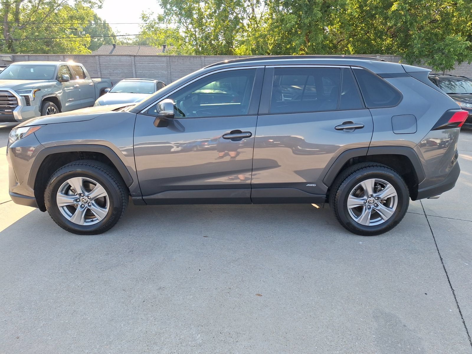 Used 2024 Toyota RAV4 XLE AWD/4WD image 3
