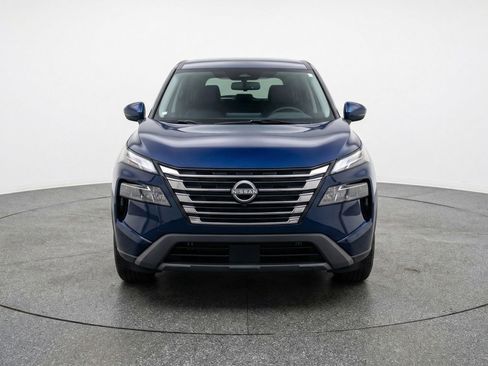 Used 2025 Nissan Rogue SV FWD image 2