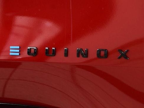 New 2025 Chevrolet Equinox EV RS w/ Convenience Package II FWD image 18