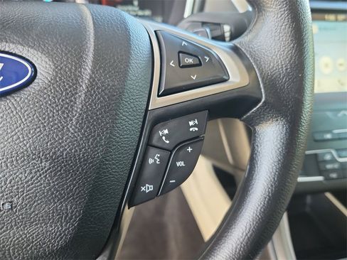 Used 2019 Ford Fusion SE image 22