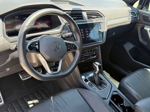 Used 2024 Volkswagen Tiguan SE R-Line FWD image 10