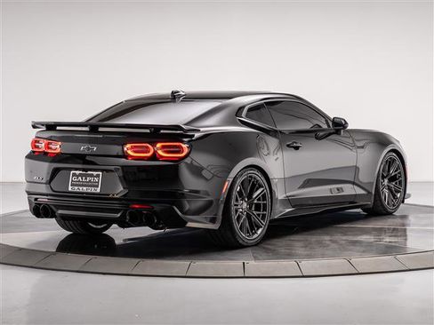 Used 2020 Chevrolet Camaro ZL1 image 5