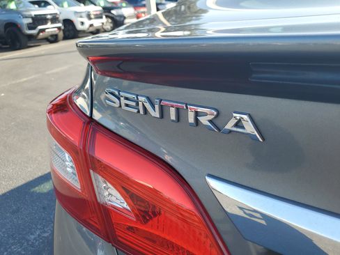 Used 2017 Nissan Sentra S w/ S Style Package image 10
