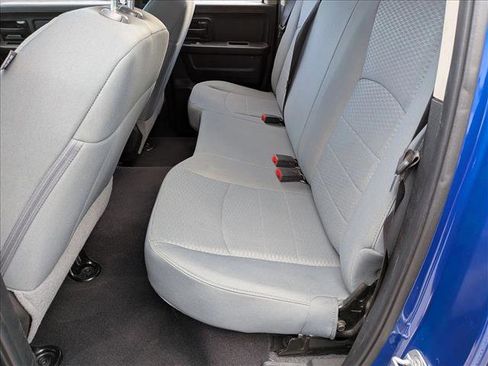 Used 2019 RAM 1500 Express image 18