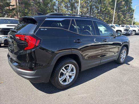 Used 2019 GMC Terrain SLE w/ Driver Convenience Package AWD/4WD image 10