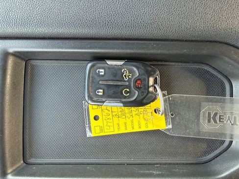 Used 2021 Chevrolet Silverado 2500 LT w/ Convenience Package image 34