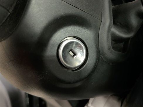 Used 2021 Chevrolet Silverado 1500 Custom image 20