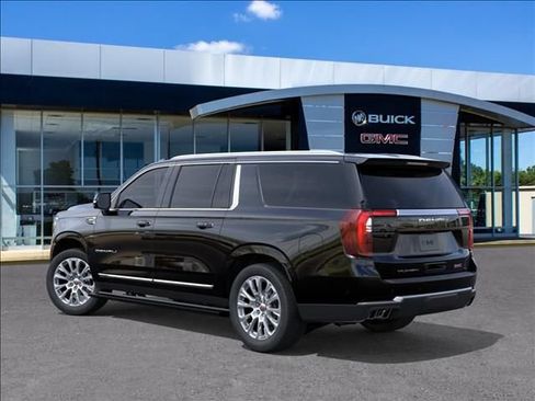 New 2026 GMC Yukon XL Denali w/ Denali Reserve Package AWD/4WD image 3